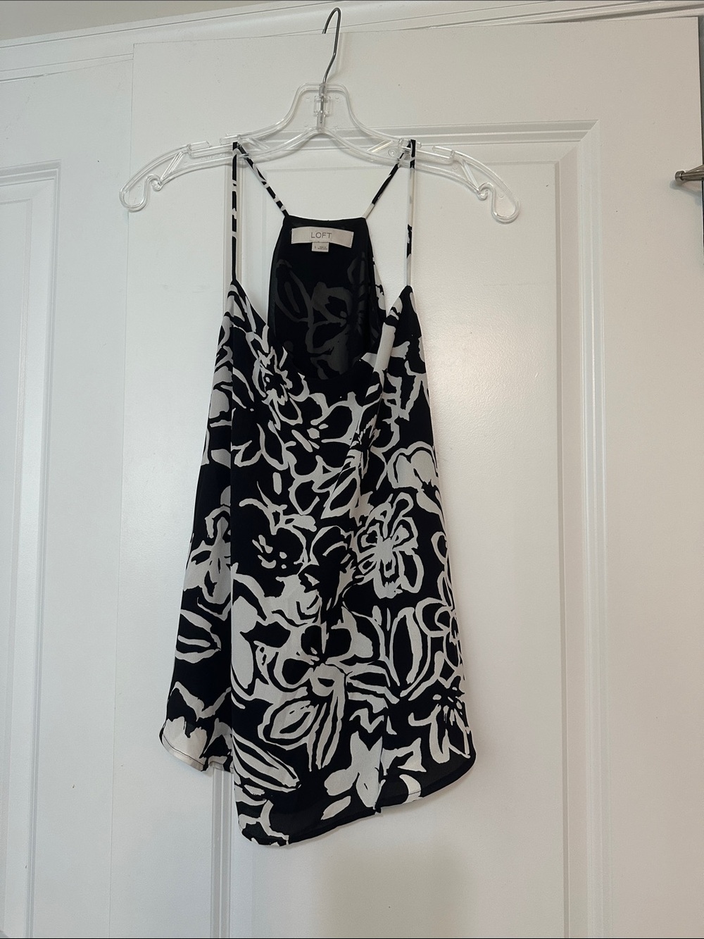 Excellent condition size Small Loft Black and White Floral Sleeveless Blouse